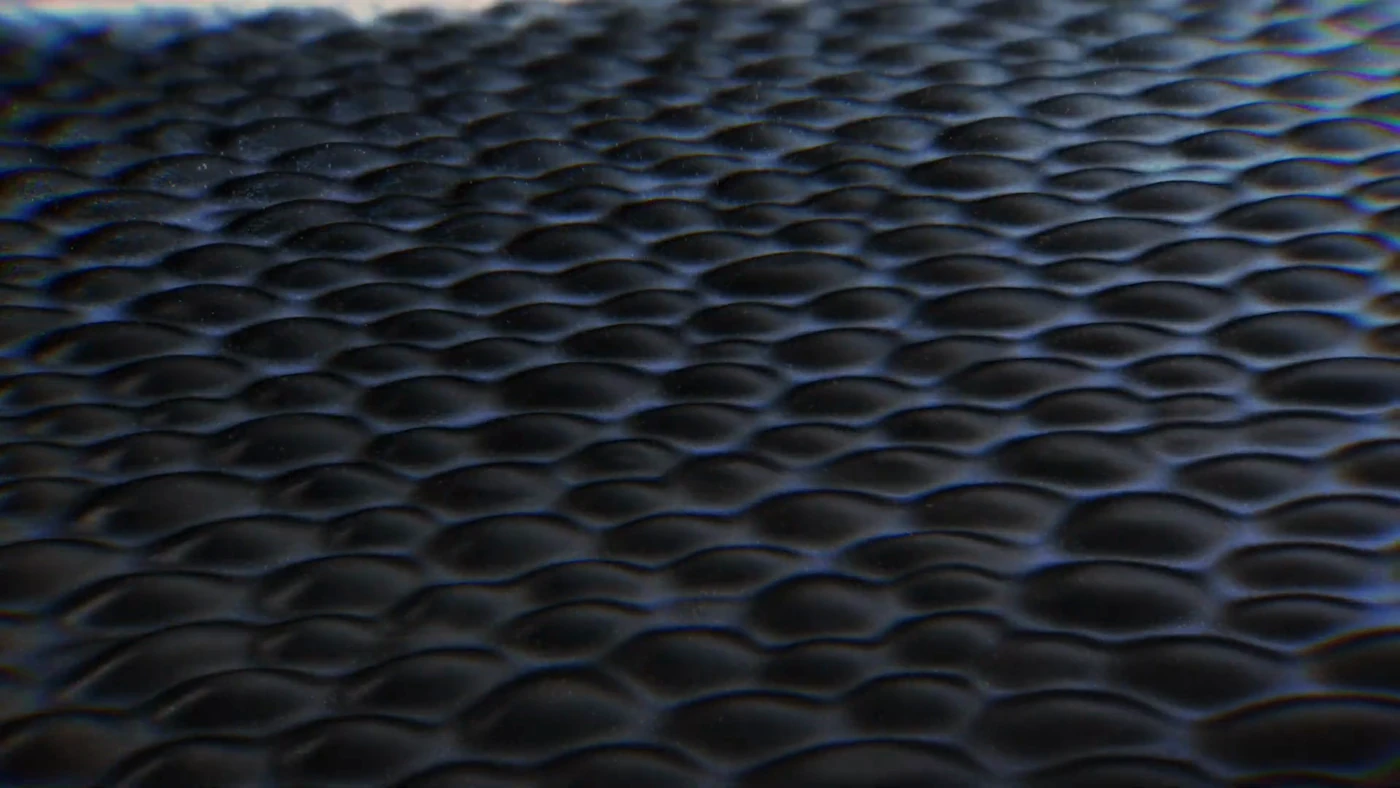 Макрозйомка мікролінз покриття nano-texture на дисплеї iPhone Duo