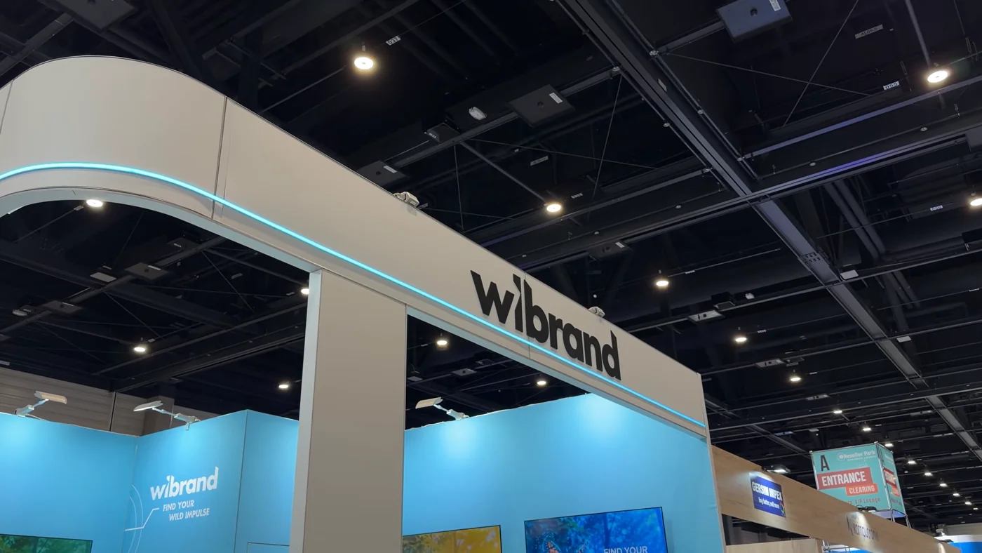 Вивіска стенда Wibrand у павільйоні IFA 2026, поруч покажчик зони Reseller Park